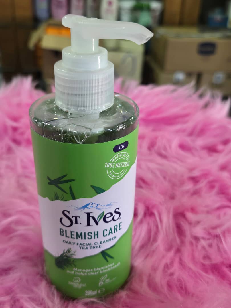 200 ml ST. IVES Blemish Care